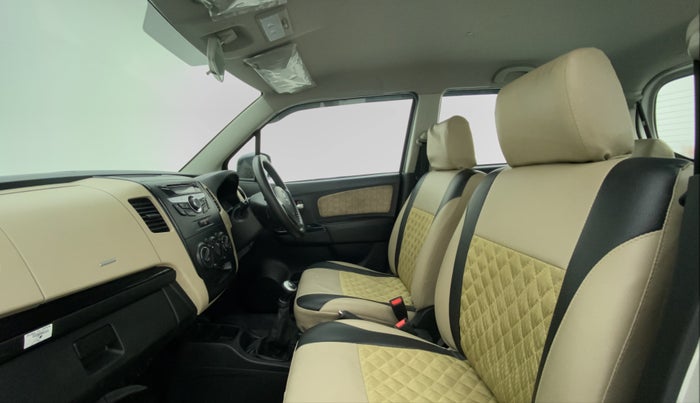 2017 Maruti Wagon R 1.0 VXI, Petrol, Manual, 18,958 km, Right Side Front Door Cabin
