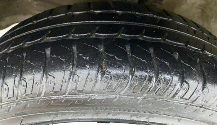 2017 Maruti Wagon R 1.0 VXI, Petrol, Manual, 18,958 km, Left Front Tyre Tread