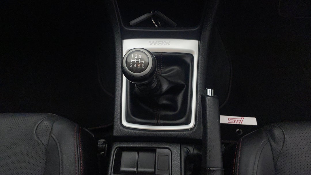 2014 Subaru WRX Premium (AWD), Manual, 123166 km, Gear Lever 