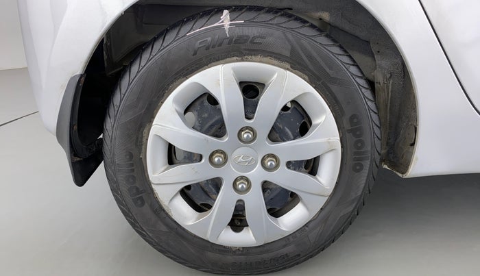 2015 Hyundai Eon MAGNA PLUS, Petrol, Manual, 34,371 km, Right Rear Wheel
