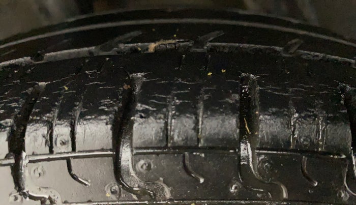 2015 Renault Kwid RXT 0.8, Petrol, Manual, 55,790 km, Right Rear Tyre Tread