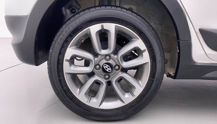 2019 Hyundai i20 Active 1.2 SX, Petrol, Manual, 21,910 km, Right Rear Wheel