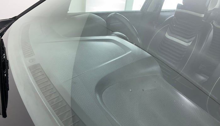 2019 Maruti Vitara Brezza LDI, Diesel, Manual, 69,334 km, Front windshield - Minor spot on windshield