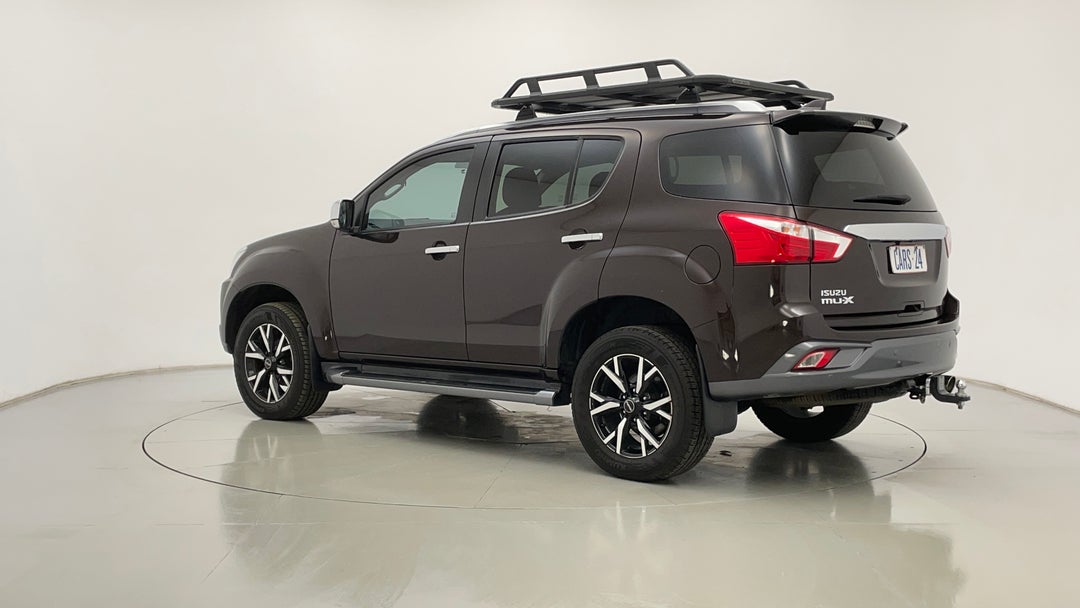 Left Back Diagonal (45- Degree) View