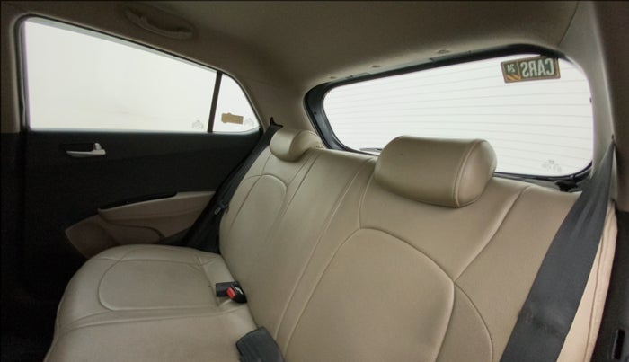 2018 Hyundai Grand i10 ASTA 1.2 KAPPA VTVT, Petrol, Manual, 1,17,582 km, Right Side Rear Door Cabin