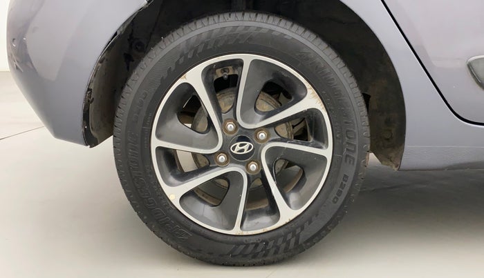 2018 Hyundai Grand i10 ASTA 1.2 KAPPA VTVT, Petrol, Manual, 1,17,582 km, Right Rear Wheel