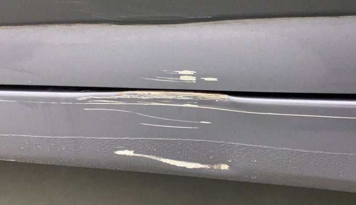 2018 Hyundai Grand i10 ASTA 1.2 KAPPA VTVT, Petrol, Manual, 1,17,582 km, Left running board - Minor scratches