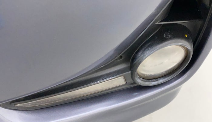 2018 Hyundai Grand i10 ASTA 1.2 KAPPA VTVT, Petrol, Manual, 1,17,582 km, Left fog light - Not fixed properly