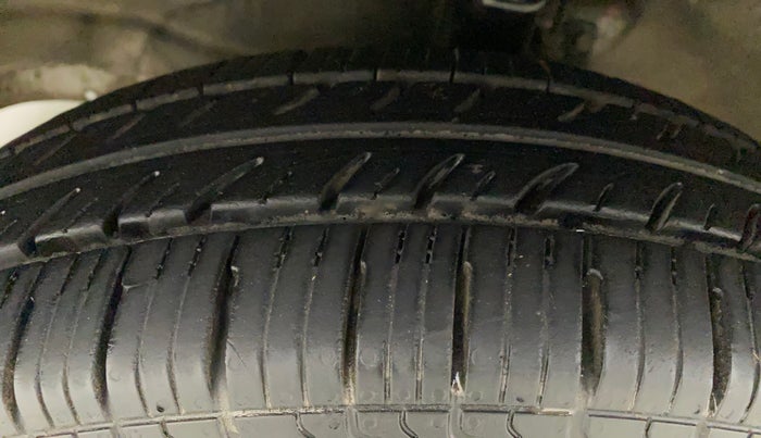 2018 Maruti Wagon R 1.0 LXI CNG, CNG, Manual, 60,667 km, Left Front Tyre Tread
