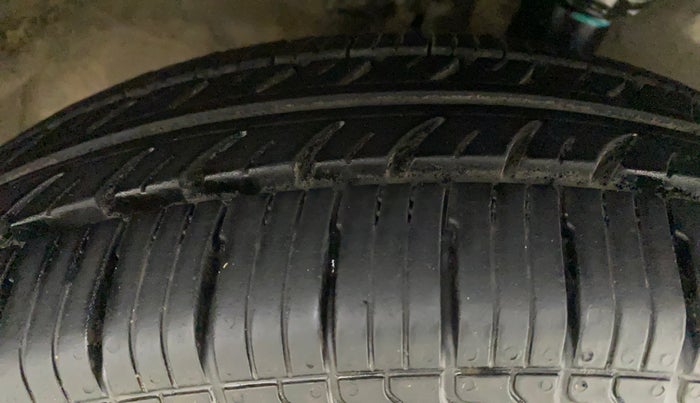 2018 Maruti Wagon R 1.0 LXI CNG, CNG, Manual, 60,667 km, Right Front Tyre Tread