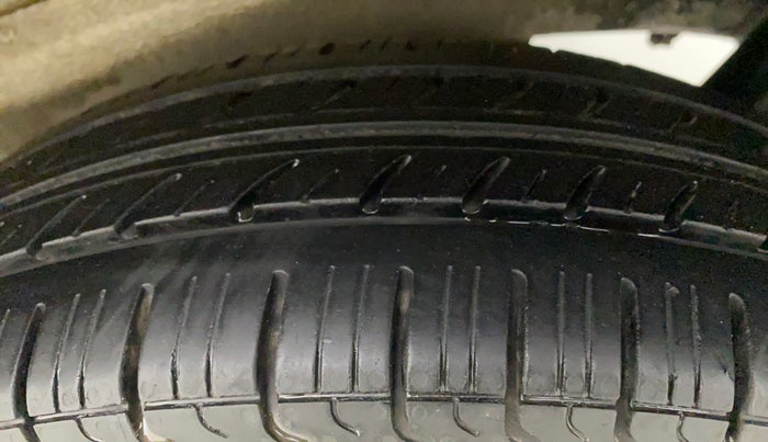 2018 Maruti Wagon R 1.0 LXI CNG, CNG, Manual, 60,667 km, Left Rear Tyre Tread