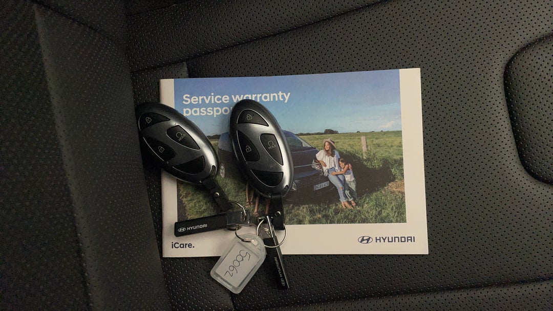 2024 Hyundai i30 Elite, Automatic, 2353 km, Key Close-up