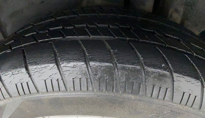 2018 Maruti Ertiga ZXI, Petrol, Manual, 37,249 km, Left Rear Tyre Tread