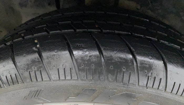 2018 Maruti Ertiga ZXI, Petrol, Manual, 37,249 km, Right Rear Tyre Tread