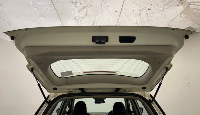 2019 Mahindra XUV 3OO W8 1.5 DIESEL, Diesel, Manual, 80,316 km, Boot Door Open