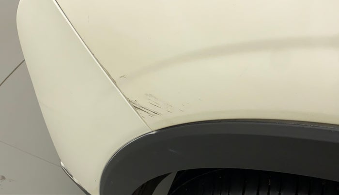 2019 Mahindra XUV 3OO W8 1.5 DIESEL, Diesel, Manual, 80,316 km, Left fender - Minor scratches