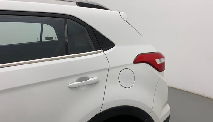 2016 Hyundai Creta SX 1.6 DIESEL, Diesel, Manual, 1,17,543 km, Left quarter panel - Minor scratches