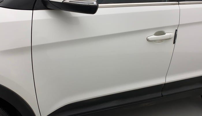 2016 Hyundai Creta SX 1.6 DIESEL, Diesel, Manual, 1,17,543 km, Front passenger door - Slight discoloration