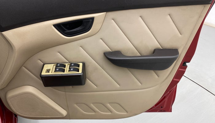 2017 Hyundai Eon D-LITE+, Petrol, Manual, 87,396 km, Driver Side Door Panels Control
