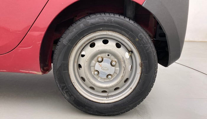 2017 Hyundai Eon D-LITE+, Petrol, Manual, 87,396 km, Left Rear Wheel