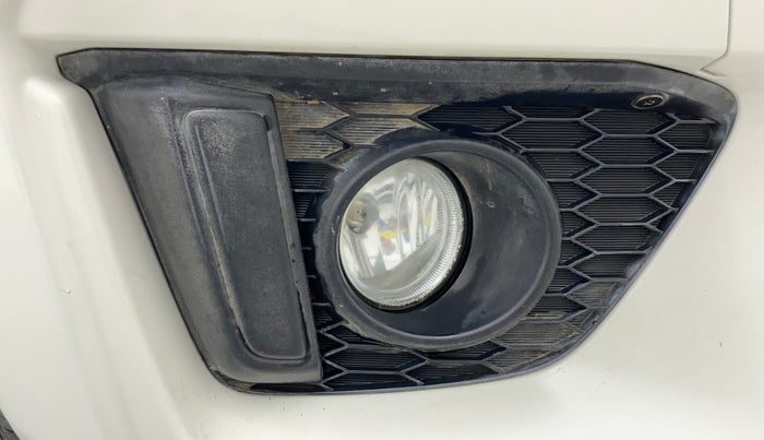2015 Honda Jazz 1.2 V AT, Petrol, Automatic, 39,914 km, Right fog light - Not working/Broken