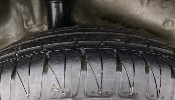 2016 Honda City V MT PETROL, Petrol, Manual, 44,618 km, Right Rear Tyre Tread