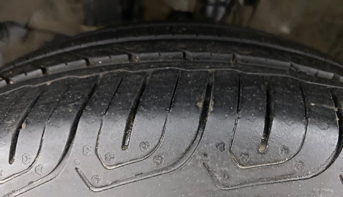 2016 Honda City V MT PETROL, Petrol, Manual, 44,618 km, Left Front Tyre Tread