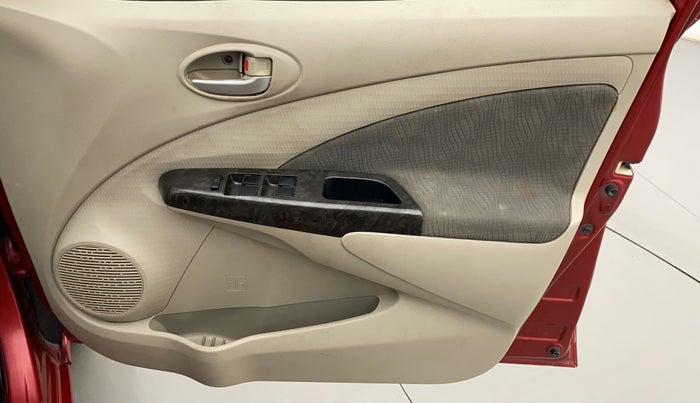 2016 Toyota Etios Liva V DUAL TONE, Petrol, Manual, 76,208 km, Driver Side Door Panels Control