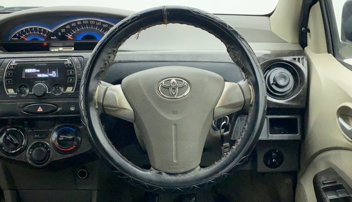 2016 Toyota Etios Liva V DUAL TONE, Petrol, Manual, 76,208 km, Steering Wheel Close Up