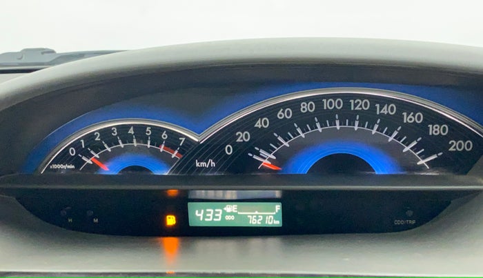 2016 Toyota Etios Liva V DUAL TONE, Petrol, Manual, 76,208 km, Odometer Image