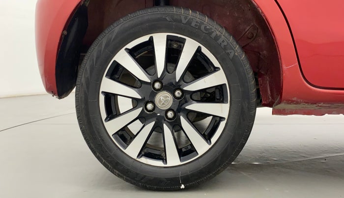 2016 Toyota Etios Liva V DUAL TONE, Petrol, Manual, 76,208 km, Right Rear Wheel