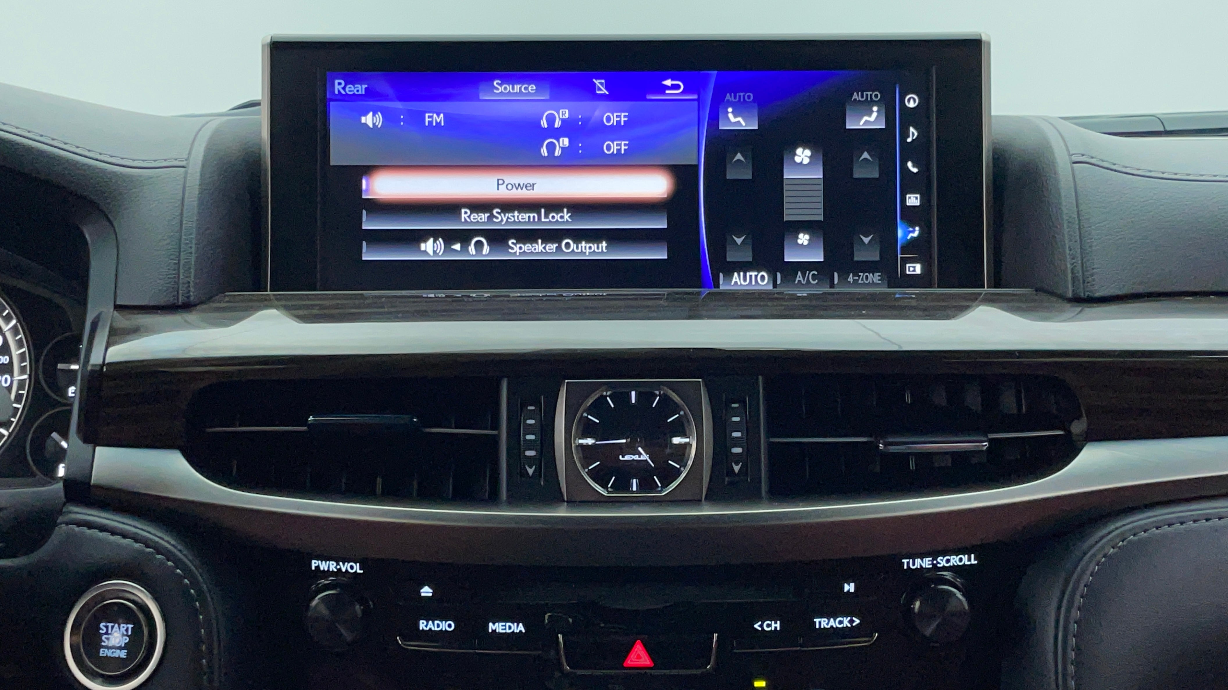 Lexus LX 570-Infotainment System