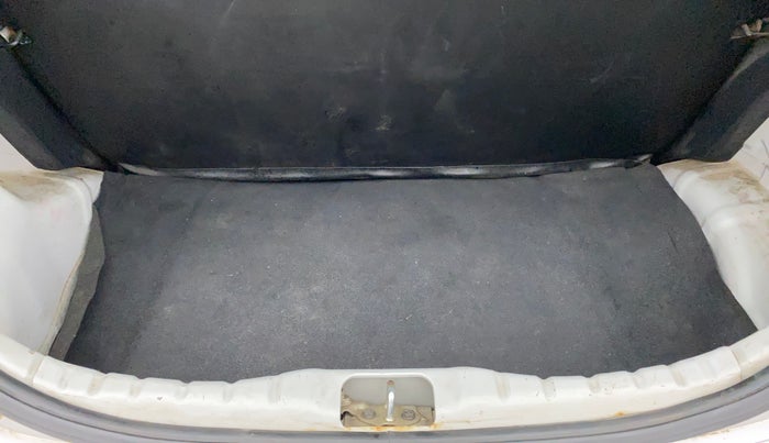 2018 Hyundai Eon ERA +, Petrol, Manual, 24,161 km, Boot Inside
