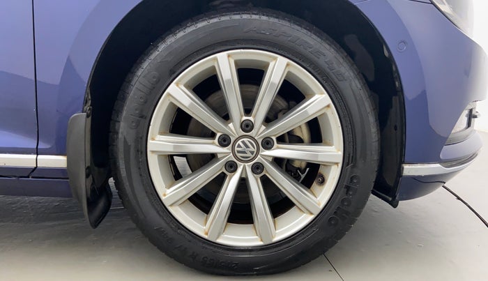 2018 Volkswagen Passat HIGHLINE DSG, Diesel, Automatic, 58,375 km, Right Front Tyre