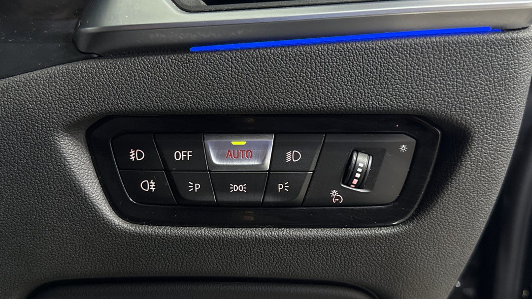 2021 BMW 3 30i M Sport, Automatic, 58055 km, Utility Switches/Buttons