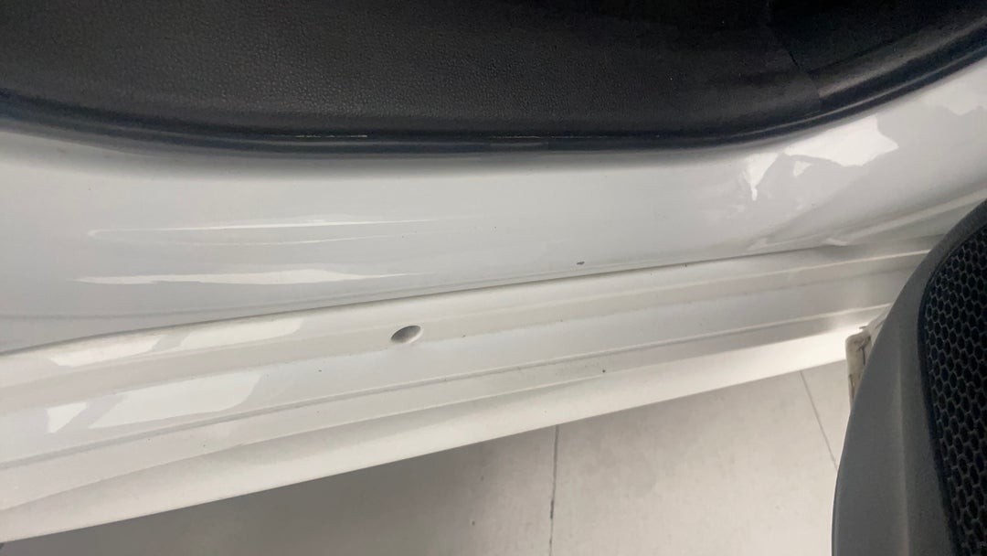 Door Sills Rear RHS Chip