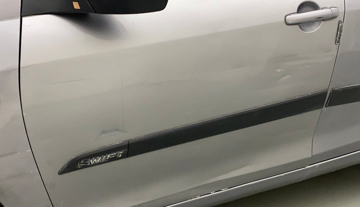2017 Maruti Swift LXI (O), Petrol, Manual, 60,531 km, Front passenger door - Slightly dented