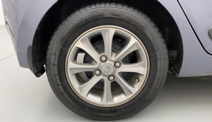 2016 Hyundai Grand i10 ASTA (O) 1.2 KAPPA VTVT, CNG, Manual, 78,096 km, Right Rear Wheel