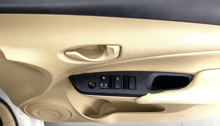 2021 Toyota YARIS J CVT, Petrol, Automatic, 16,647 km, Driver Side Door Panels Control