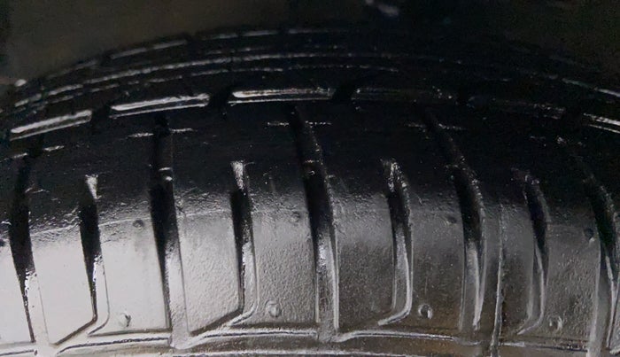 2013 Hyundai i10 MAGNA 1.1 IRDE2, Petrol, Manual, 40,960 km, Right Rear Tyre Tread