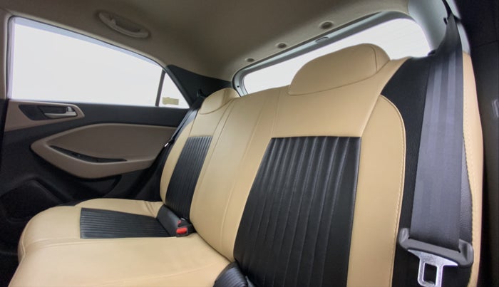 2018 Hyundai Elite i20 SPORTZ 1.2, Petrol, Manual, 28,508 km, Right Side Front Door Cabin
