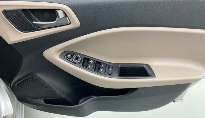 2018 Hyundai Elite i20 SPORTZ 1.2, Petrol, Manual, 28,508 km, Driver Side Door Panels Control