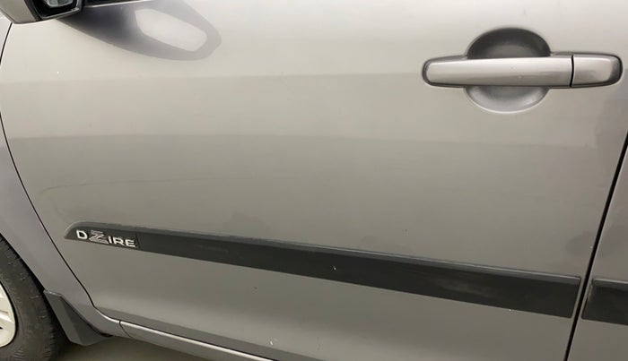 2014 Maruti Swift Dzire VXI, Petrol, Manual, 43,372 km, Front passenger door - Minor scratches