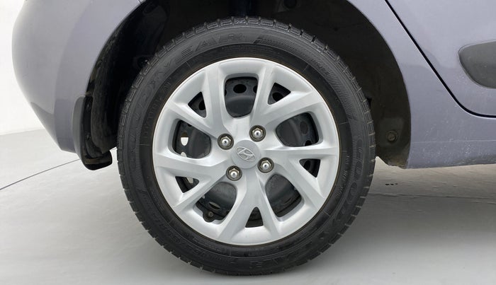 2017 Hyundai Grand i10 MAGNA 1.2 KAPPA VTVT, Petrol, Manual, 27,023 km, Right Rear Wheel