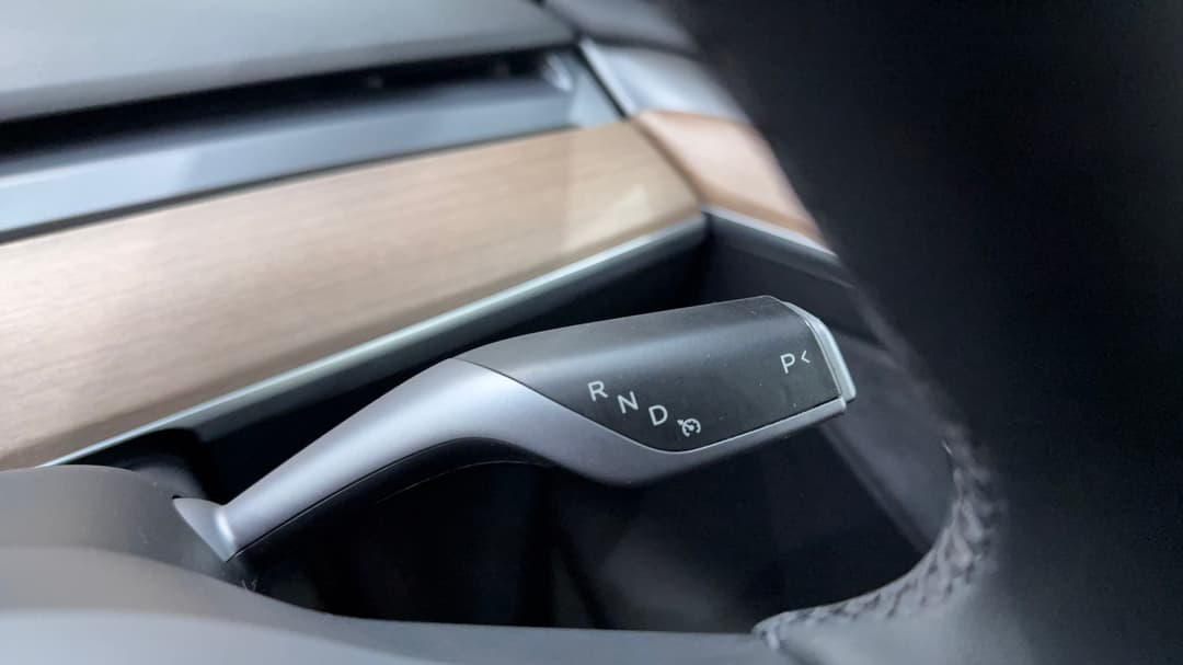 2022 Tesla Model Y Rear-wheel Drive, Automatic, 51414 km, Gear Lever 