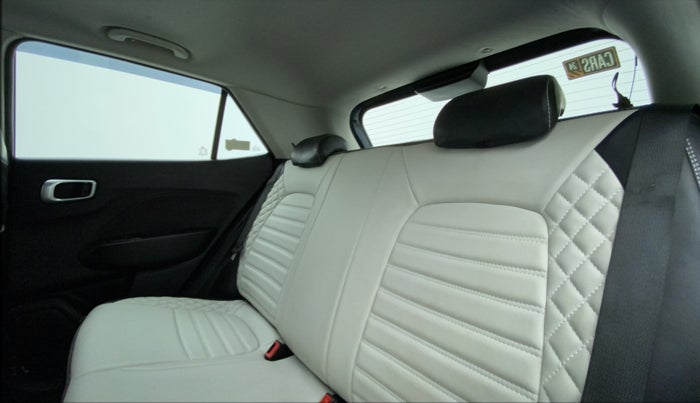2021 Hyundai VENUE SX PLUS 1.0 TURBO DCT, Petrol, Automatic, 33,945 km, Right Side Rear Door Cabin