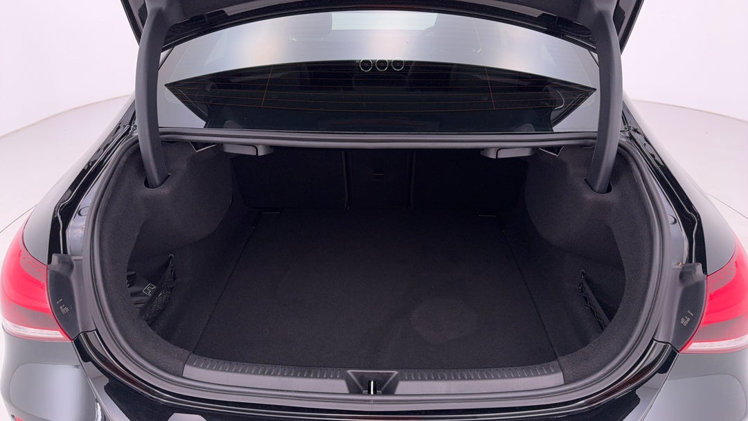 2020 Mercedes-benz A180 A180, Automatic, 33510 km, Boot Inside View