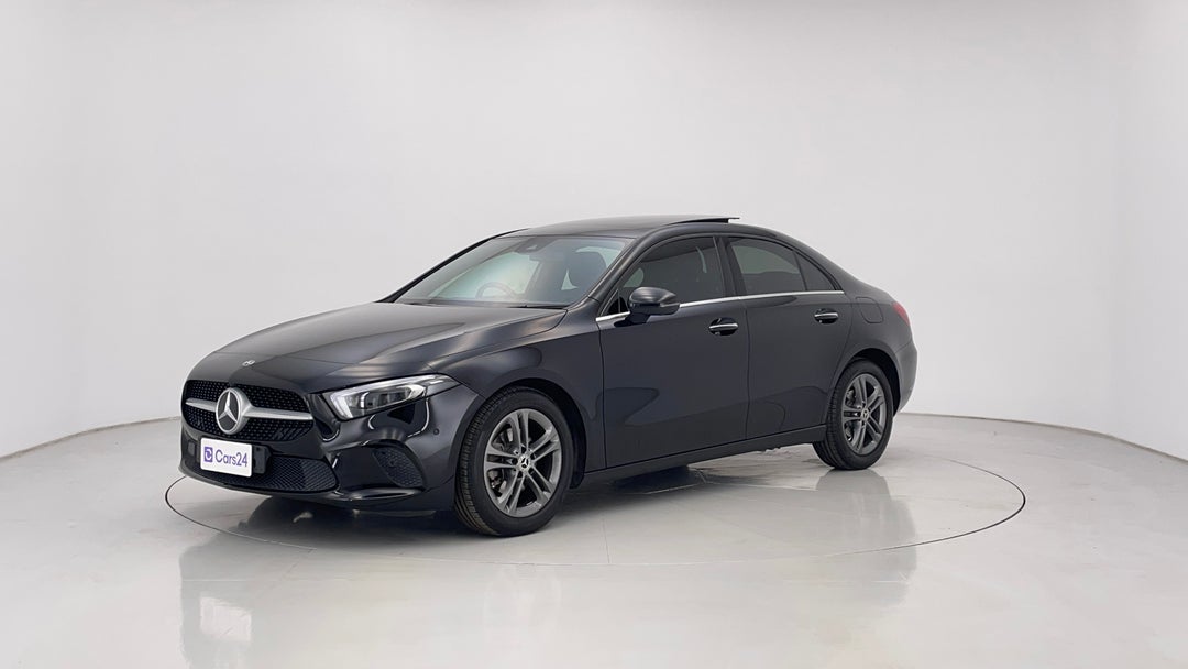 2020 Mercedes-benz A180 A180, Automatic, 33510 km, Left Front Diagonal (45- Degree) View