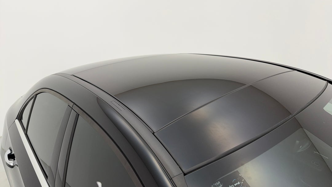 2020 Mercedes-benz A180 A180, Automatic, 33510 km, Roof/Sunroof View