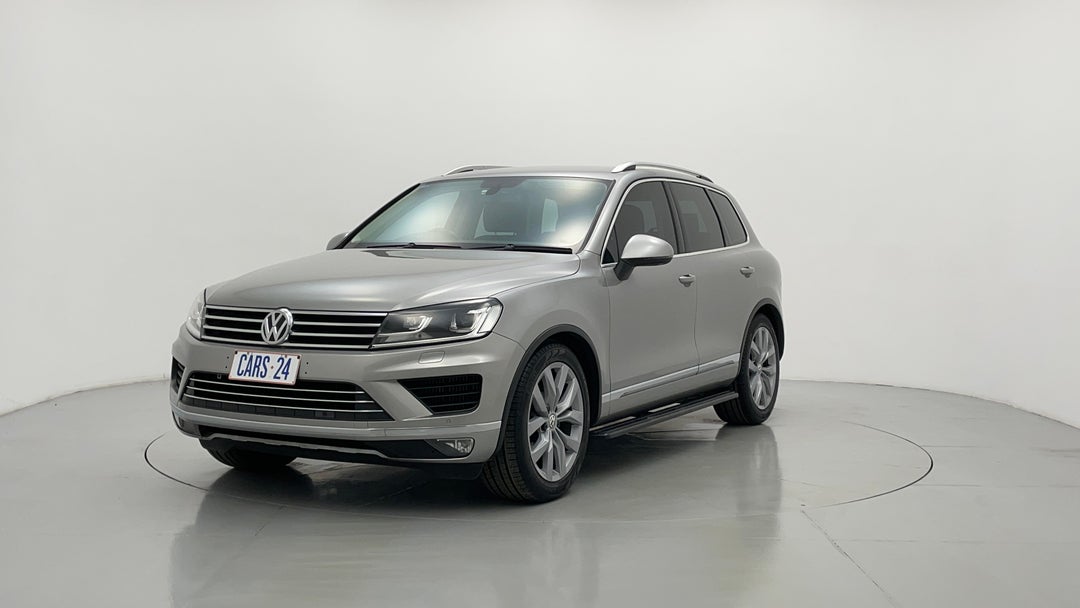 Left Front Diagonal (45- Degree) View